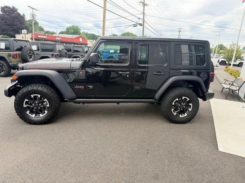 Black Clearcoat 2025 Jeep Wrangler Rubicon