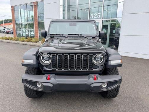 Black Clearcoat 2025 Jeep Wrangler Rubicon