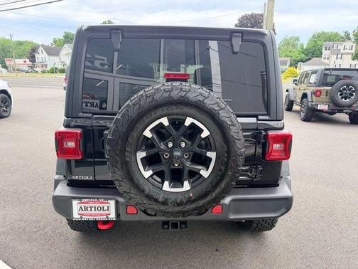 Black Clearcoat 2025 Jeep Wrangler Rubicon