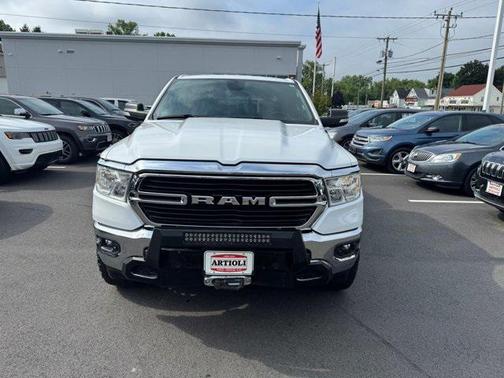 2021 RAM 1500 Big Horn Crew Cab 4x4 64' Box