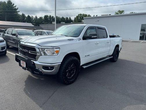 2021 RAM 1500 Big Horn Crew Cab 4x4 64' Box