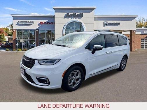 Bright White Clearcoat 2023 Chrysler Pacifica Limited