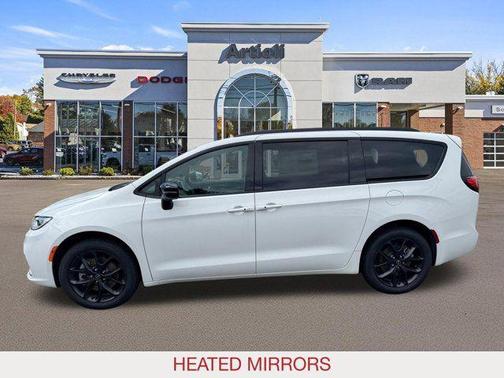 Bright White Clearcoat 2026 Chrysler Pacifica Select