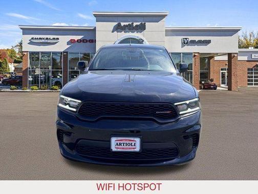DB Black Crystal Clearcoat 2025 Dodge Durango GT
