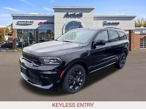 DB Black Crystal Clearcoat 2026 Dodge Durango GT