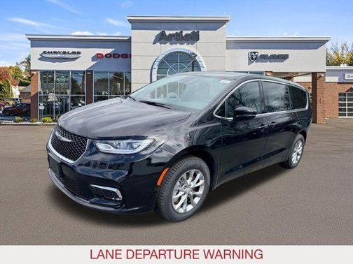Diamond Black 2026 Chrysler Pacifica Select
