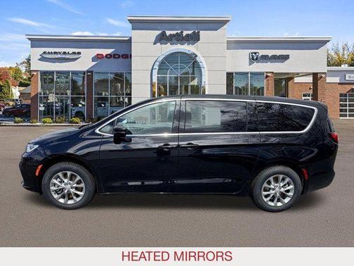 Diamond Black 2026 Chrysler Pacifica Select