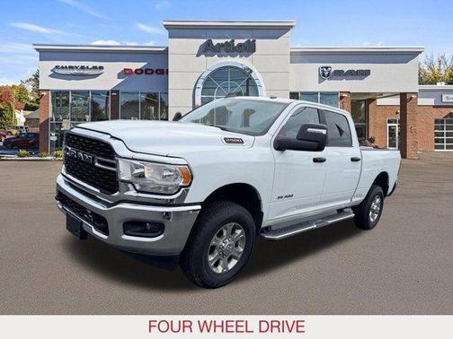 Bright White Clearcoat 2024 RAM 2500 Big Horn