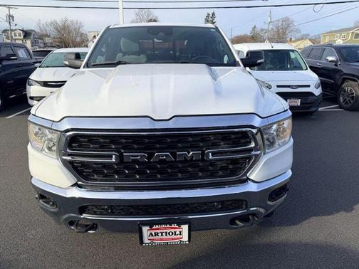 2022 RAM 1500 Big Horn Crew Cab 4x4 64' Box