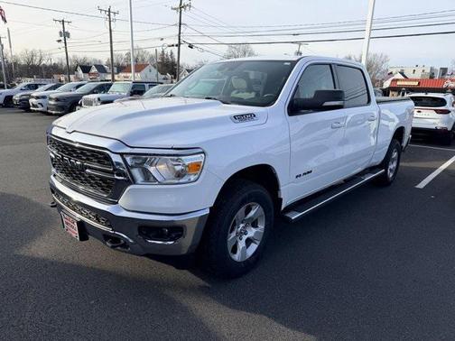 2022 RAM 1500 Big Horn Crew Cab 4x4 64' Box