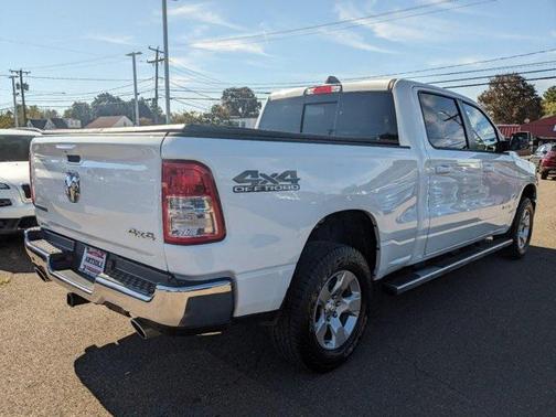 2022 RAM 1500 Big Horn Crew Cab 4x4 64' Box