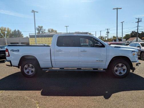 2022 RAM 1500 Big Horn Crew Cab 4x4 64' Box