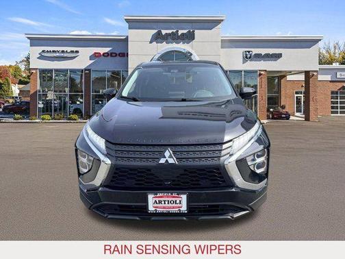 Black 2024 Mitsubishi Eclipse Cross LE