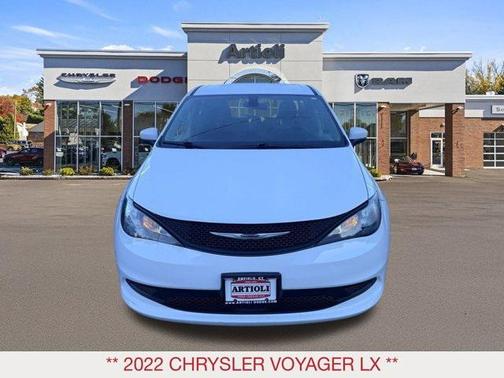 2022 Chrysler Voyager LX