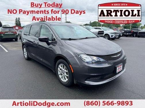 Granite Crystal Clearcoat Metallic 2022 Chrysler Voyager LX
