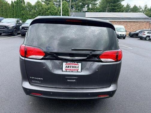 Granite Crystal Clearcoat Metallic 2022 Chrysler Voyager LX