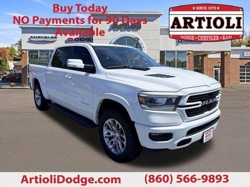 Bright White Clearcoat 2022 RAM 1500 Laramie