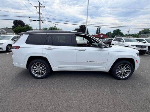 Bright White Clearcoat 2022 Jeep Grand Cherokee L Summit