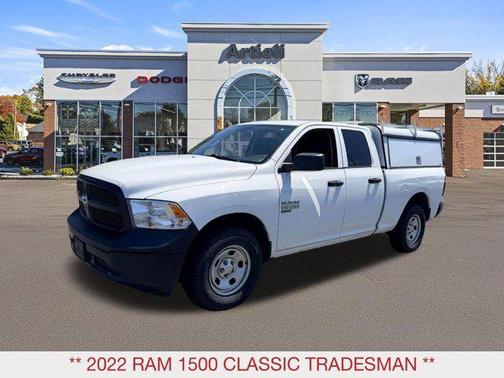 Bright White Clearcoat 2022 RAM 1500 Classic Tradesman