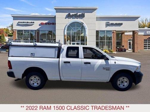 Bright White Clearcoat 2022 RAM 1500 Classic Tradesman