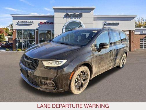 Diamond Black 2026 Chrysler Pacifica Select