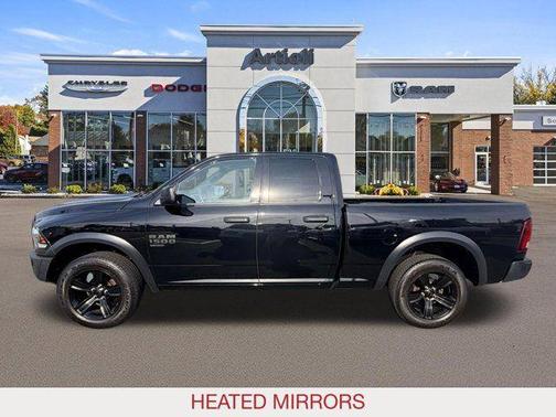 Diamond Black 2022 RAM 1500 Classic SLT