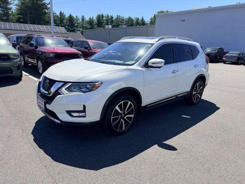 White 2018 Nissan Rogue SL