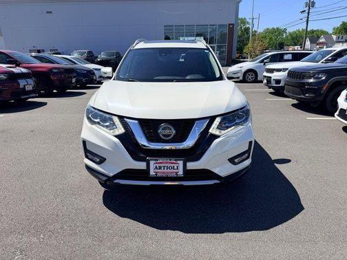 White 2018 Nissan Rogue SL
