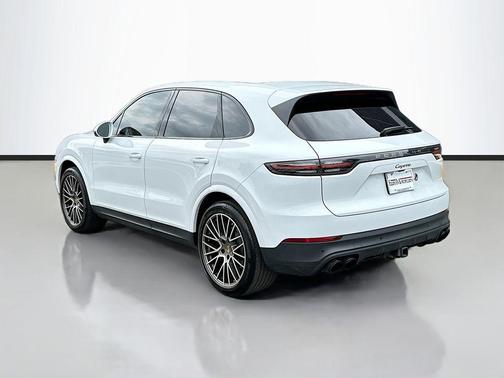 White 2023 Porsche Cayenne Platinum Edition