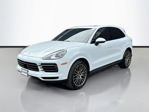 White 2023 Porsche Cayenne Platinum Edition