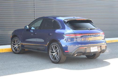 2022 Porsche Macan Macan