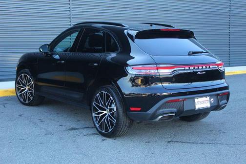 2026 Porsche Macan Base