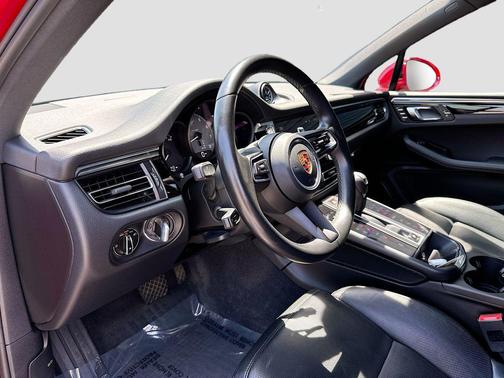 Carmine Red 2022 Porsche Macan Macan