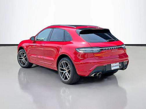 Carmine Red 2022 Porsche Macan Macan