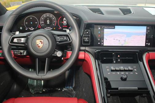 2025 Porsche Panamera 4