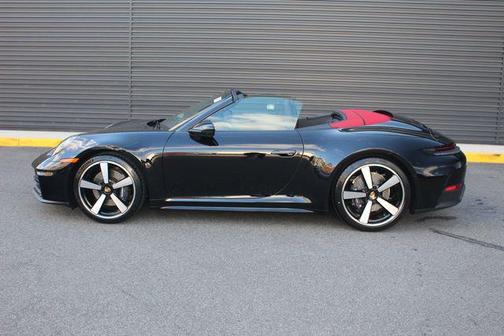 2026 Porsche 911 Carrera