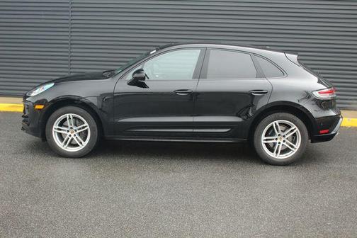 2025 Porsche Macan Base