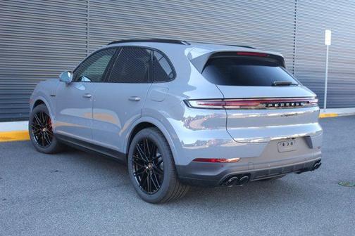 2026 Porsche Cayenne Cayenne S E-Hybrid