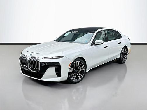 Mineral White Metallic 2023 BMW 740 i
