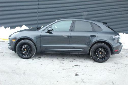 2025 Porsche Macan Base