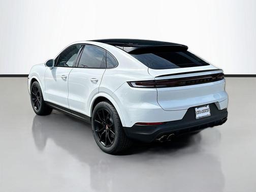 Carrara White 2026 Porsche Cayenne Cayenne