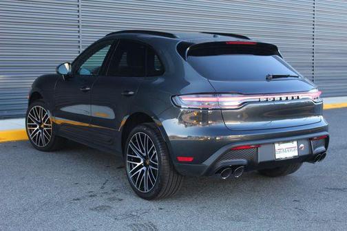 2026 Porsche Macan Base
