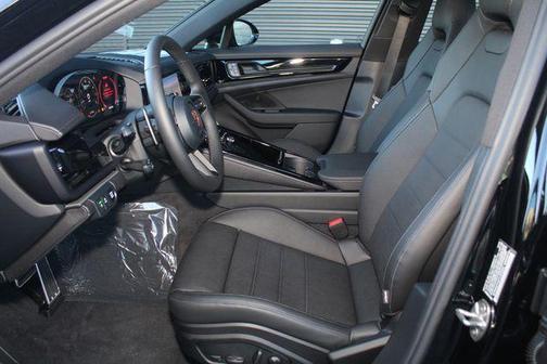 2026 Porsche Panamera 4