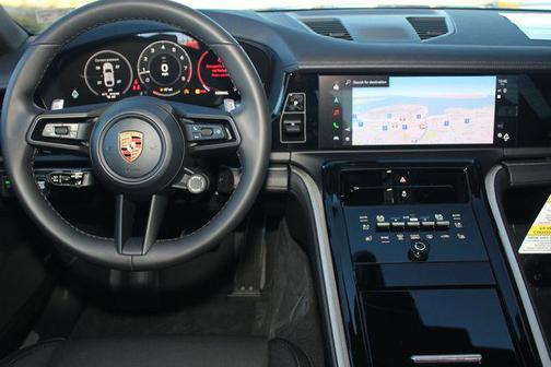 2026 Porsche Panamera 4