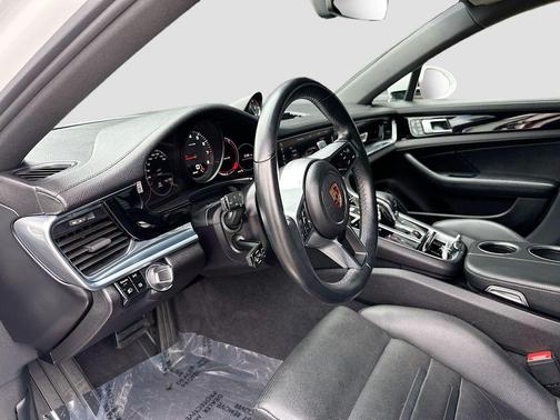 White 2018 Porsche Panamera 4