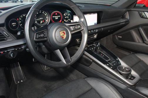 2021 Porsche 911 Carrera