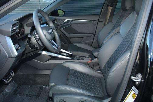 2023 Audi RS 3 TFSI quattro S tronic