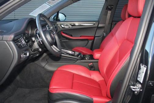 2024 Porsche Macan AWD