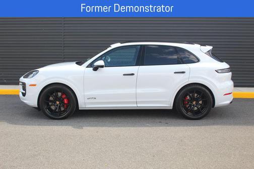 Carrara White 2026 Porsche Cayenne GTS