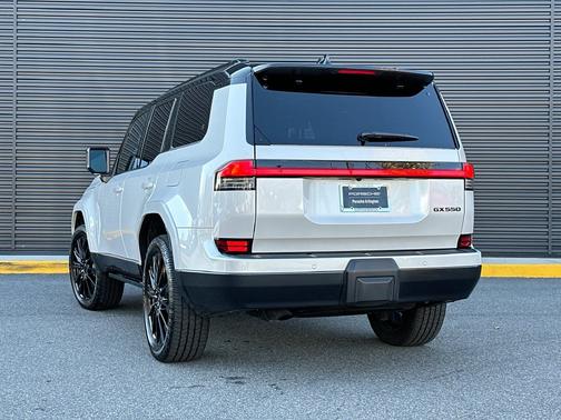 White Pearl 2024 Lexus GX 550 Luxury+